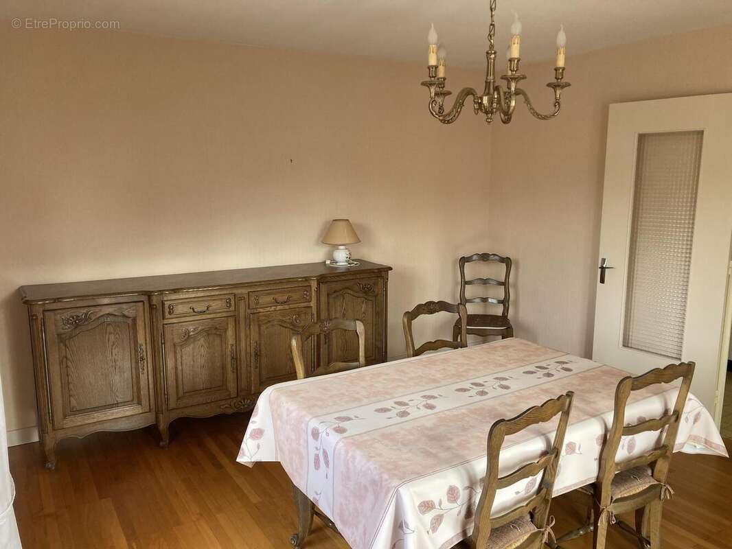 Photo 9 - Maison à SAINT-DENIS-DE-CABANNE