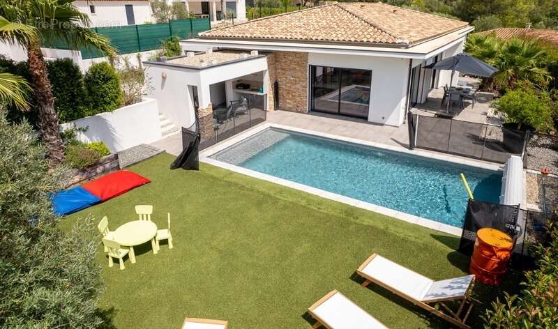 Maison à SOLLIES-TOUCAS