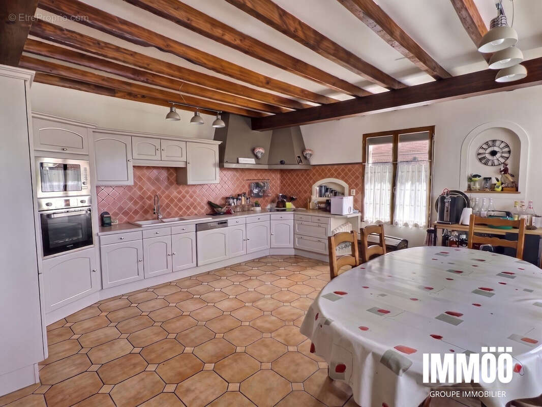 Maison 155 m² à Mont-De-L'if  - photo 3