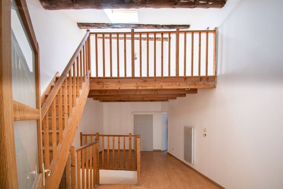 Photo 1 - Maison à SAINT-THIBERY