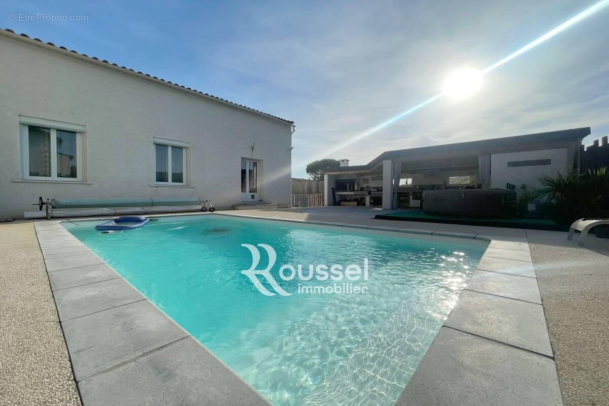 Maison à POUSSAN