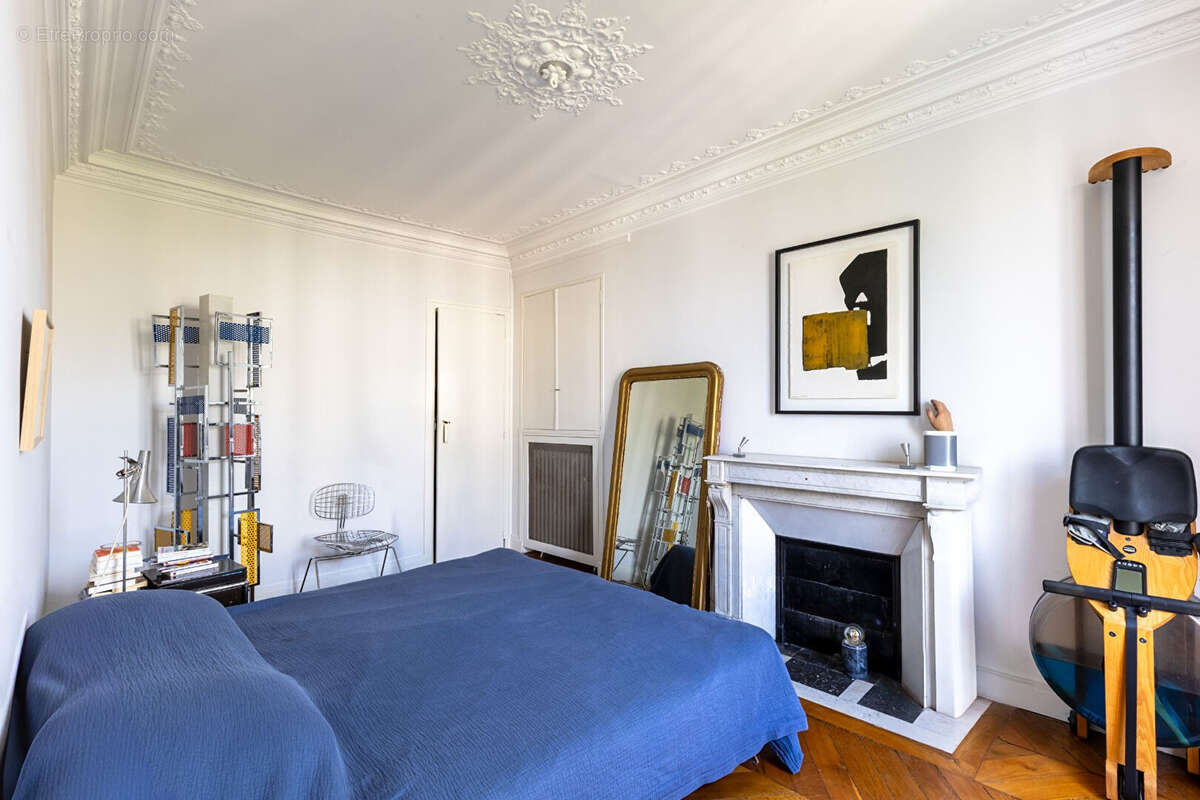 Appartement à PARIS-3E