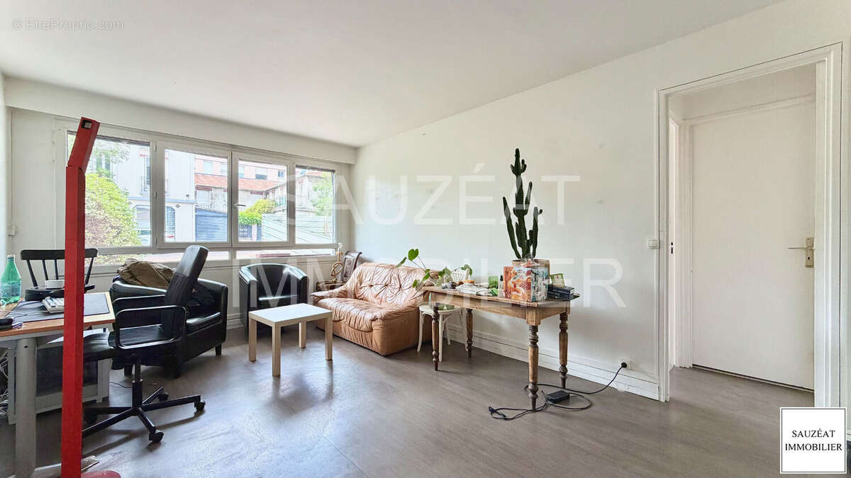 Appartement à MONTROUGE