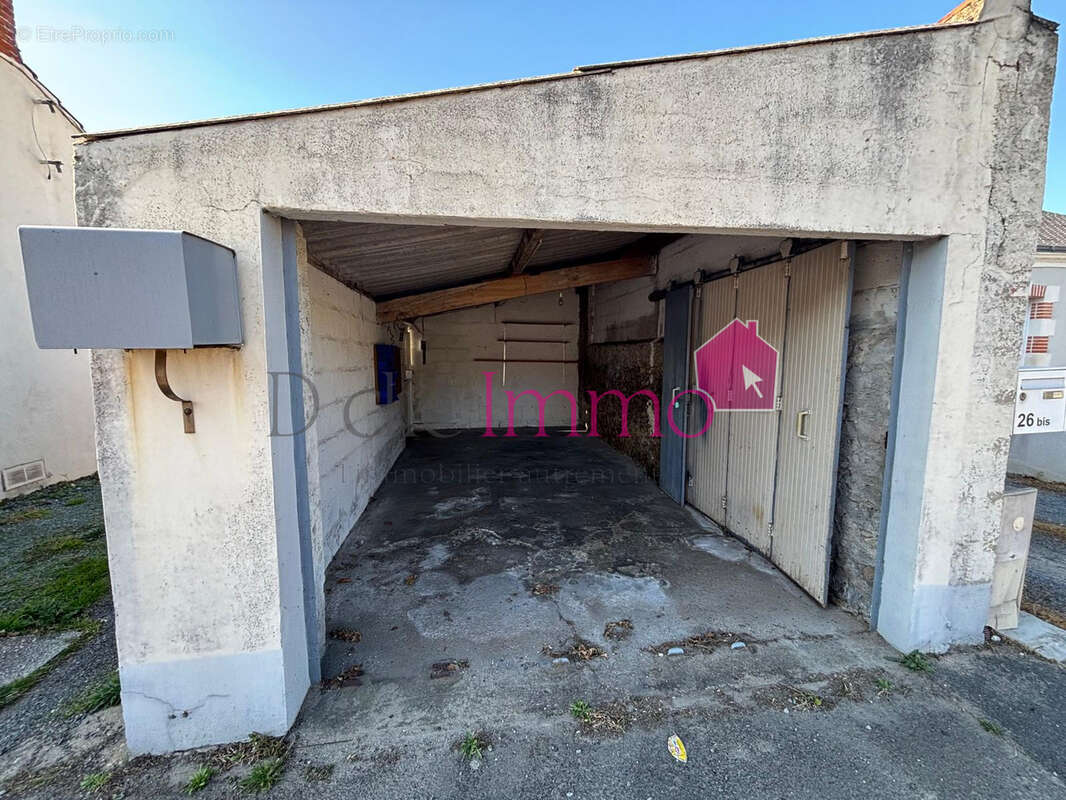 Parking à SOULLANS