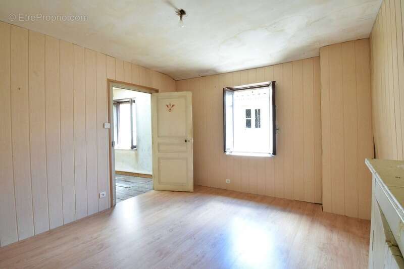 *** exclusivite *** maison de ville avec petit garage et cave - a renover *** billom 63160 *** - photo 11