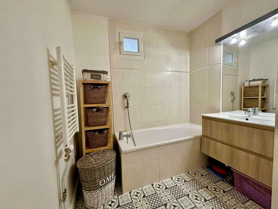 Appartement à MARSEILLE-9E