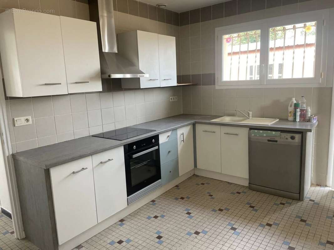 MAISON de plain-pied sur un jardin de 6000m2. - photo 3