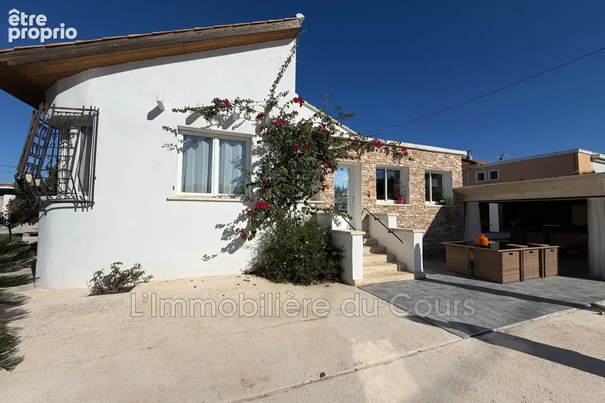 Maison 9 pièces 140 m² à vendre à Martigues (13500) - photo 4