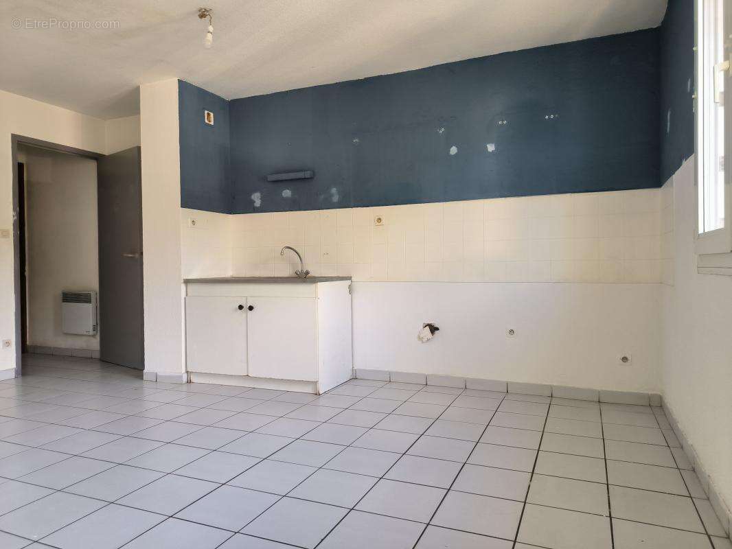 Appartement à SAINT-JEAN-DE-MUZOLS