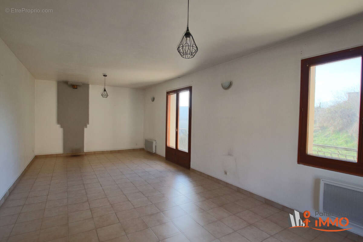 Maison à SAULT-BRENAZ