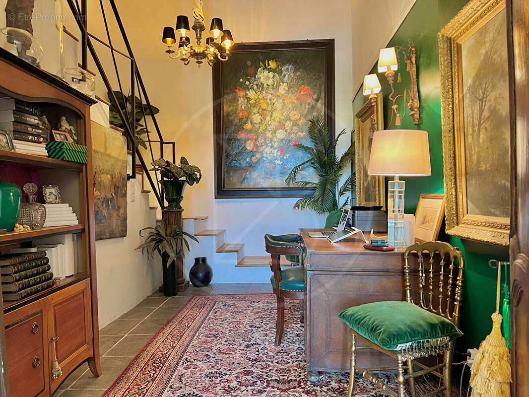 Maison à SAINT-EMILION