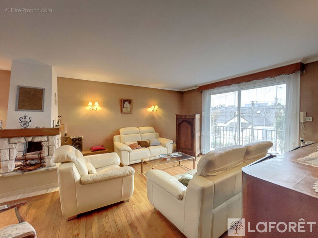 Maison à BURES-SUR-YVETTE