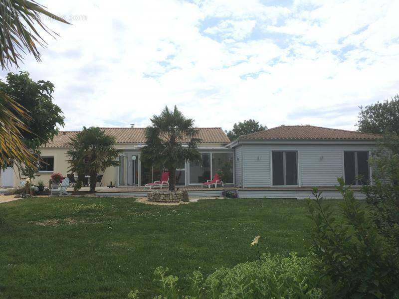 Maison à SAINT-MICHEL-EN-L&#039;HERM