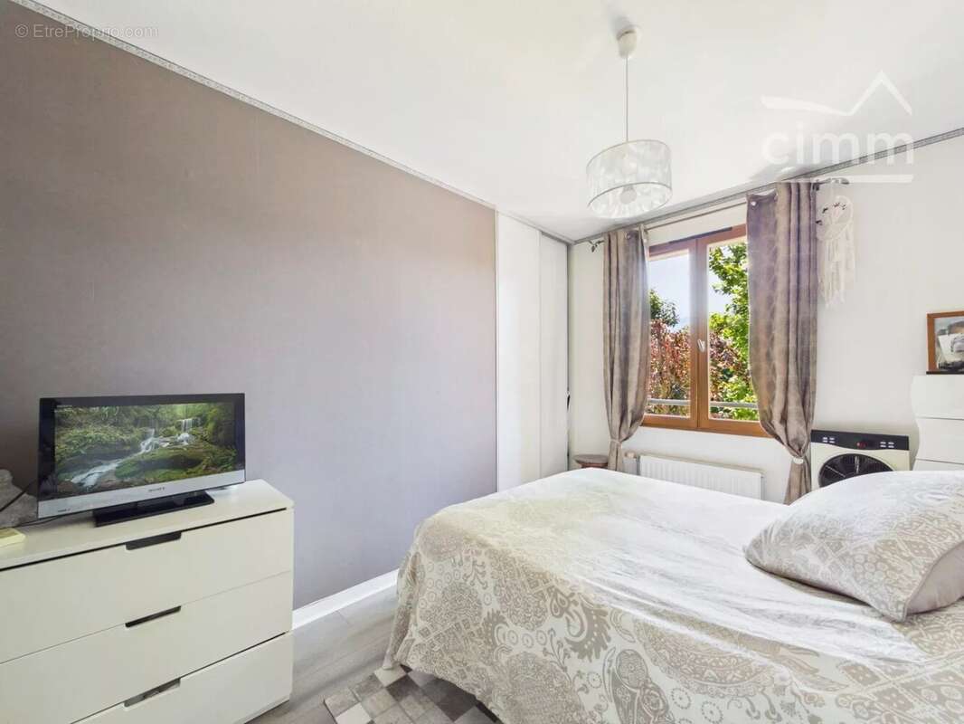 Appartement à GIERES