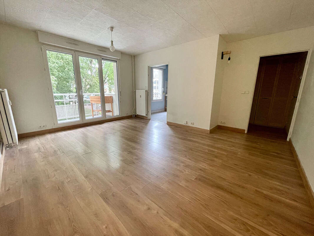 Appartement à EVRY