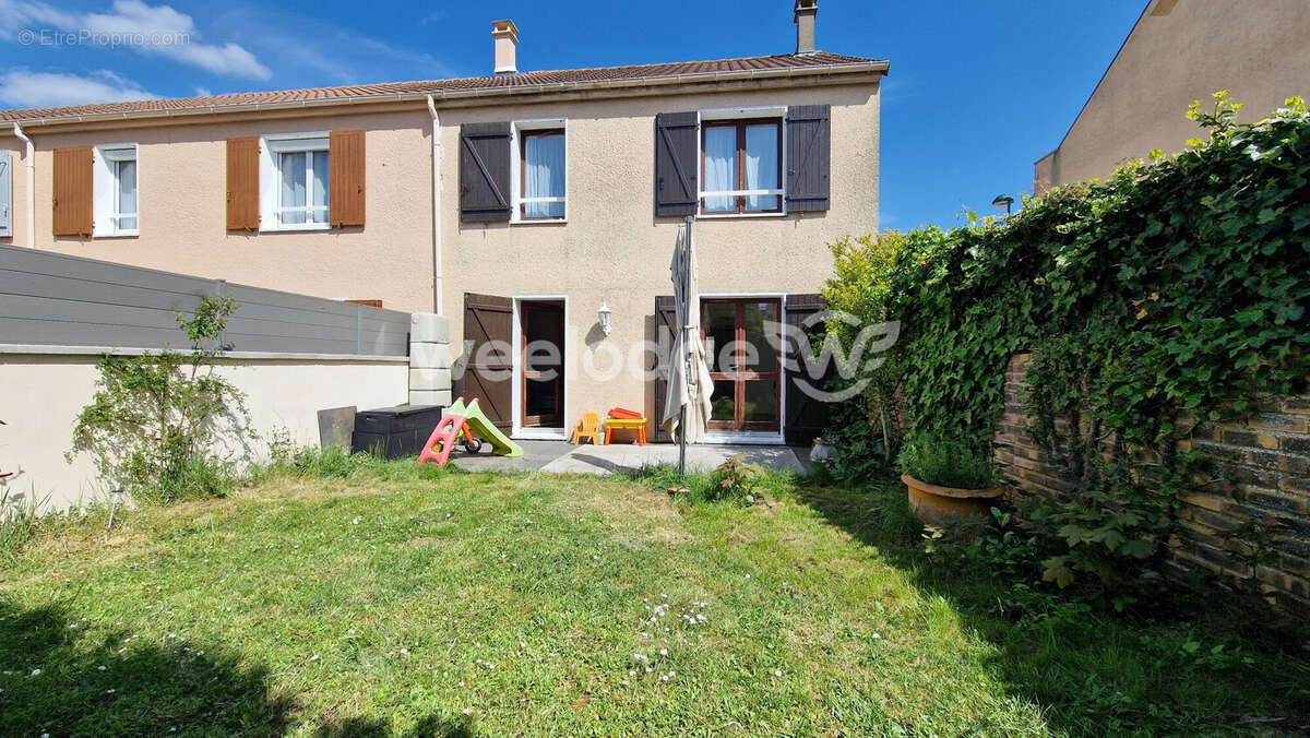 Maison à PLAISIR