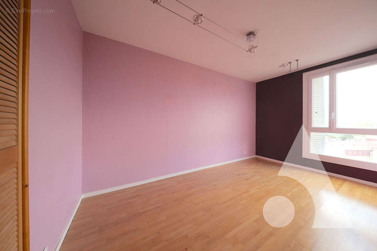 Appartement à CORBEIL-ESSONNES