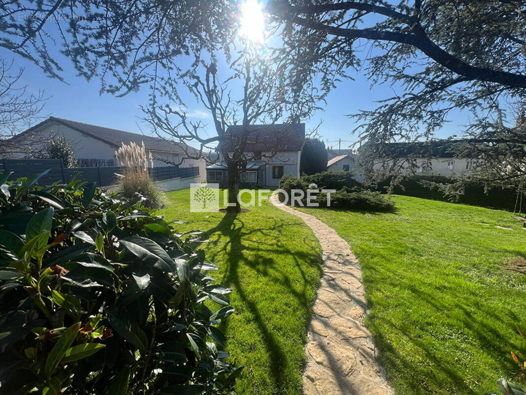 Maison à LONS-LE-SAUNIER