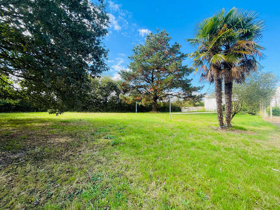 Maison à COMMEQUIERS