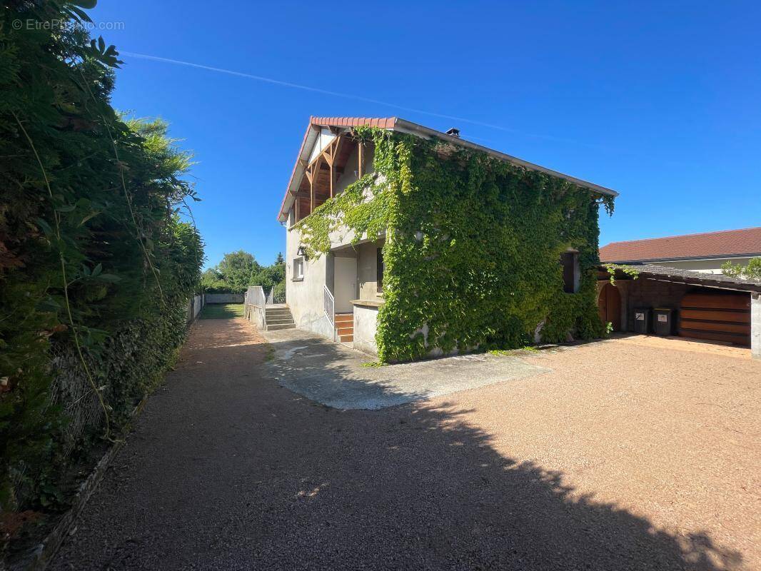 Maison à TIGNIEU-JAMEYZIEU