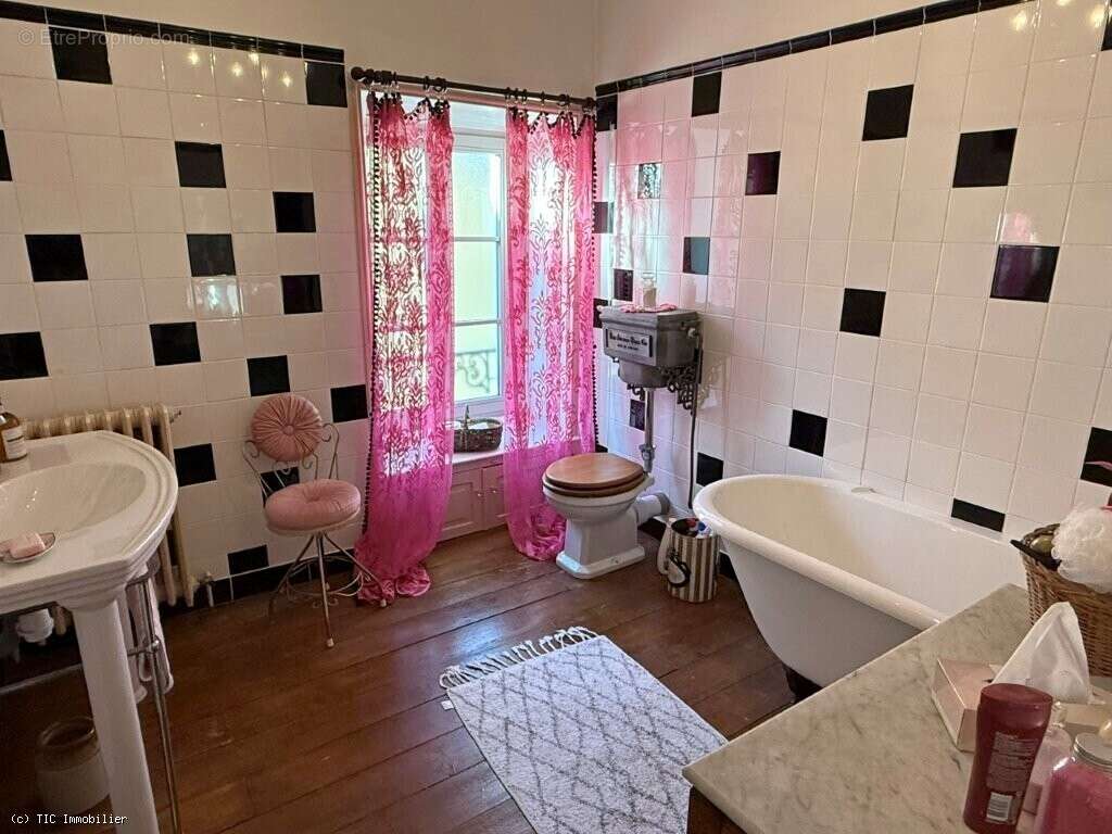 Magnifique Maison de Village 8 Minutes d'Aigre - photo 23