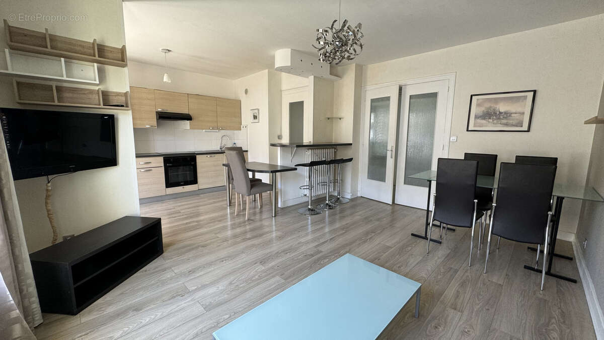 Appartement à AIX-LES-BAINS