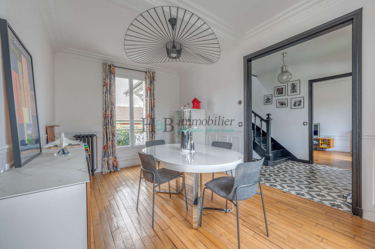 Maison à ENGHIEN-LES-BAINS