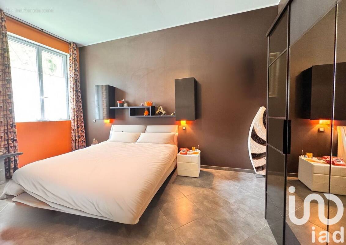 Photo 1 - Maison à MONTAGNIEU