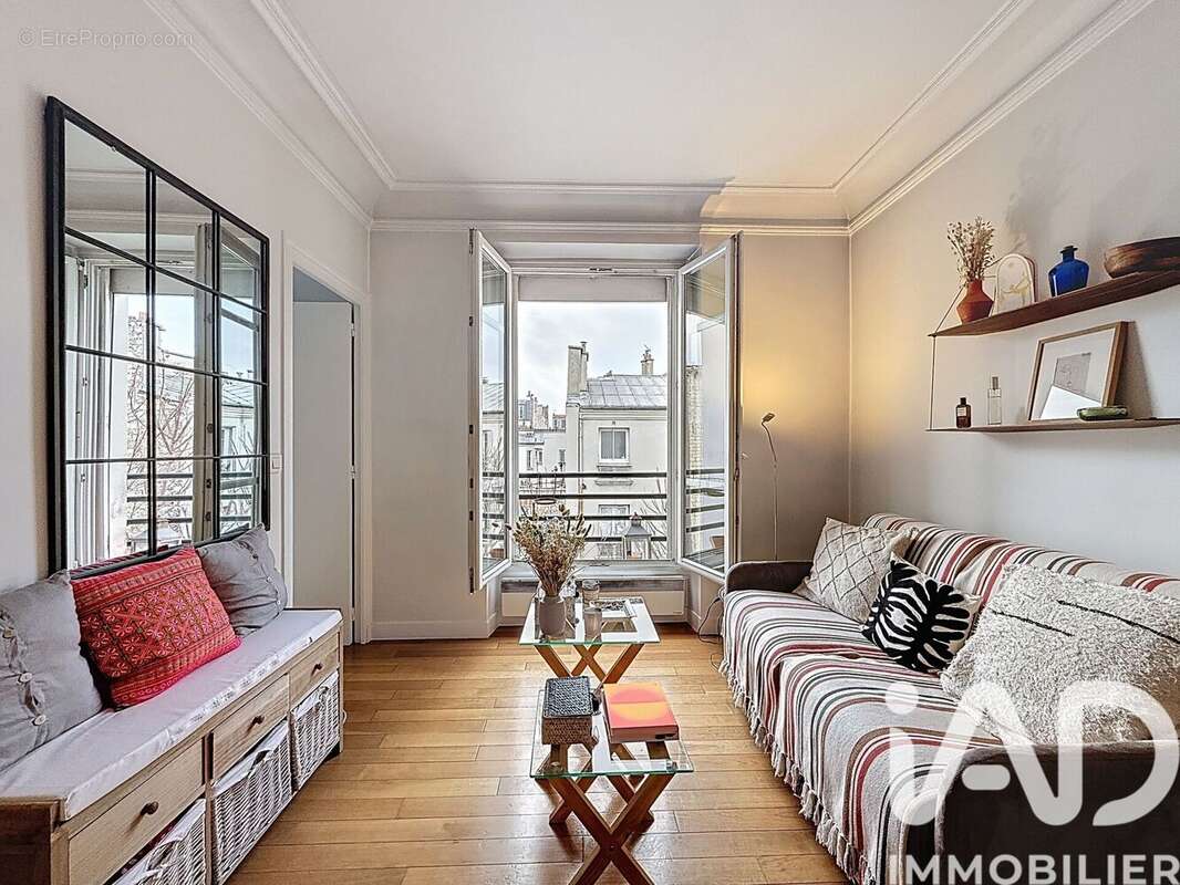 Photo 3 - Appartement à LEVALLOIS-PERRET