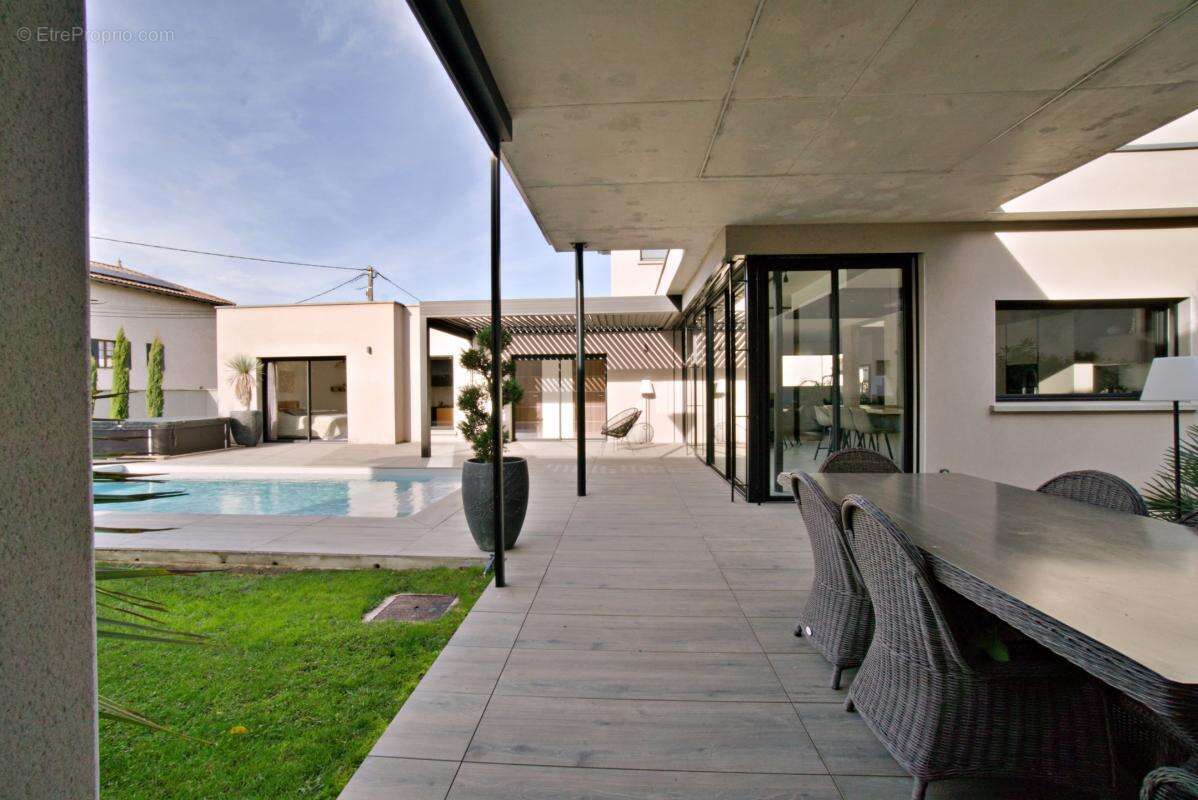 Maison à VILLEFRANCHE-SUR-SAONE