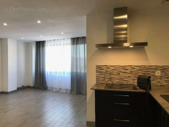 Maison à PUY-L&#039;EVEQUE