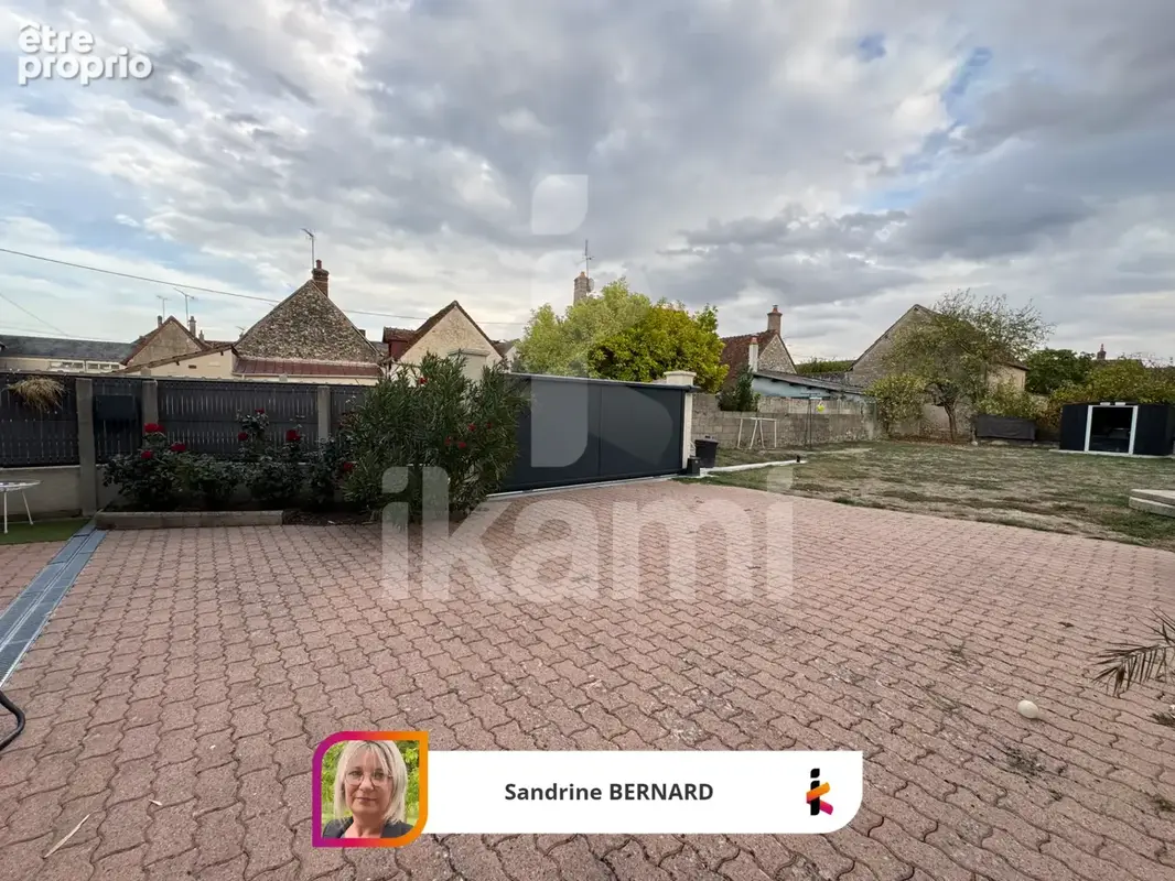 Maison rénovée de 124 m2 avec toit terrasse   Centre de Chabris - photo 14