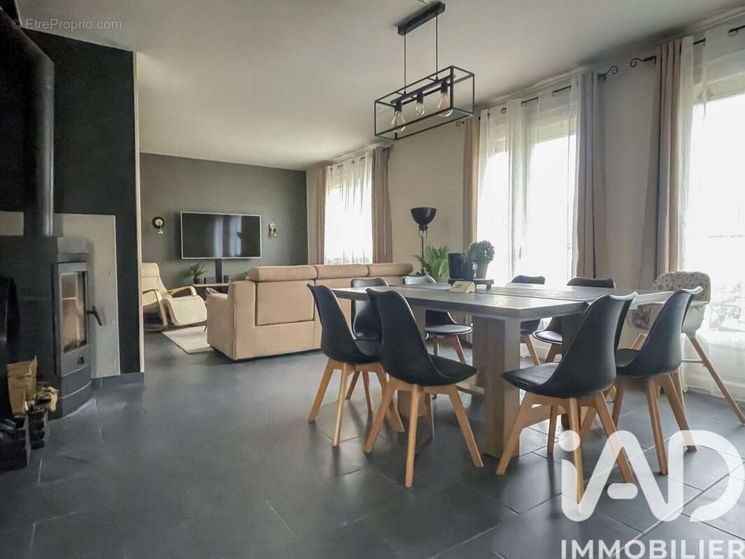 Photo 3 - Maison à LORMAISON