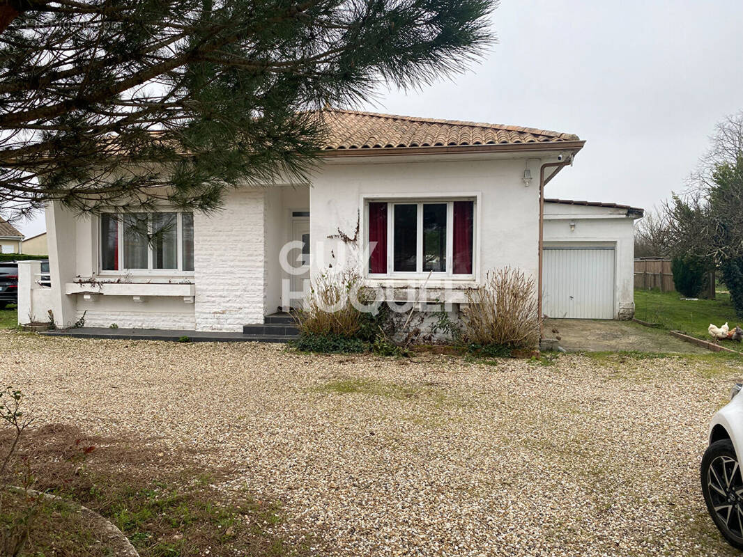Maison à CAMPS-SUR-L'ISLE