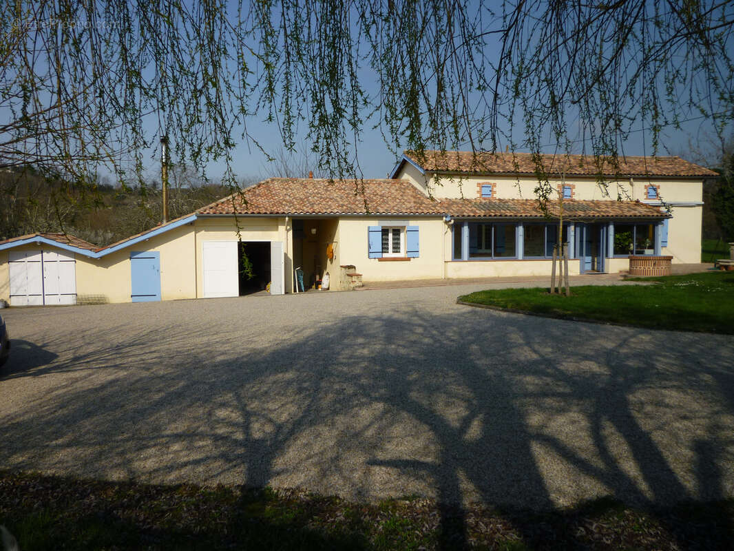 A vendre - maison de plain pied en pierres 130 m2 - villeneuve sur lot - photo 3
