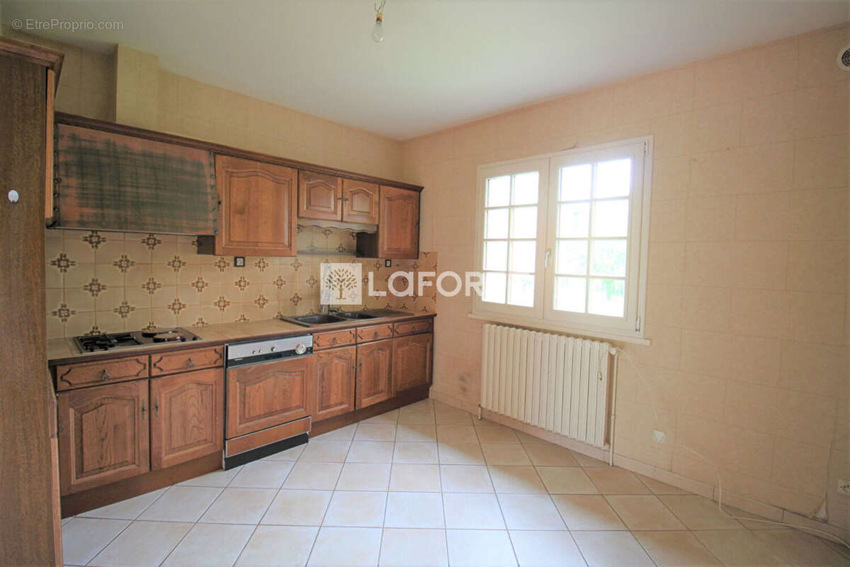 Maison à CONDAT-SUR-TRINCOU