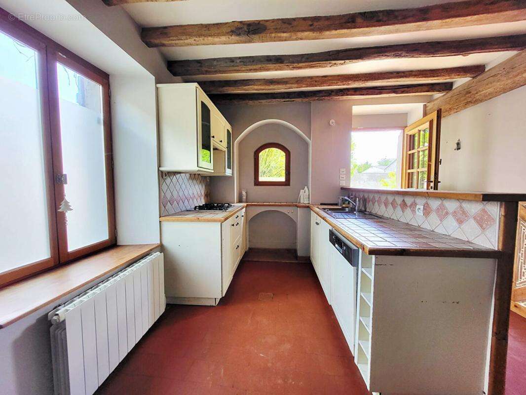 Maison en pierre 6 pièces, jardin et piscine ! - photo 4