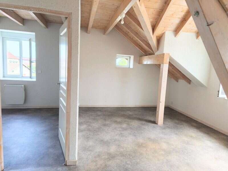 Appartement 64 m² à Gilley  - photo 5