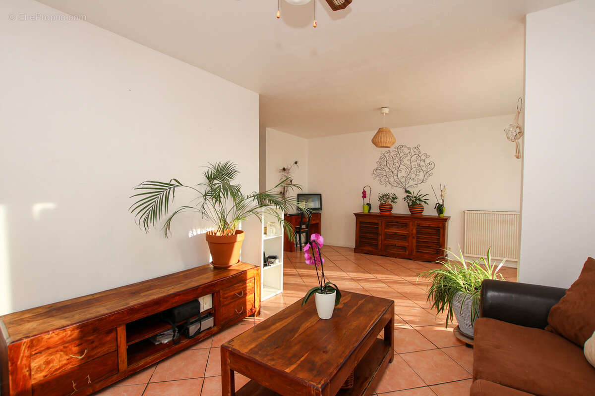 Appartement à FREJUS