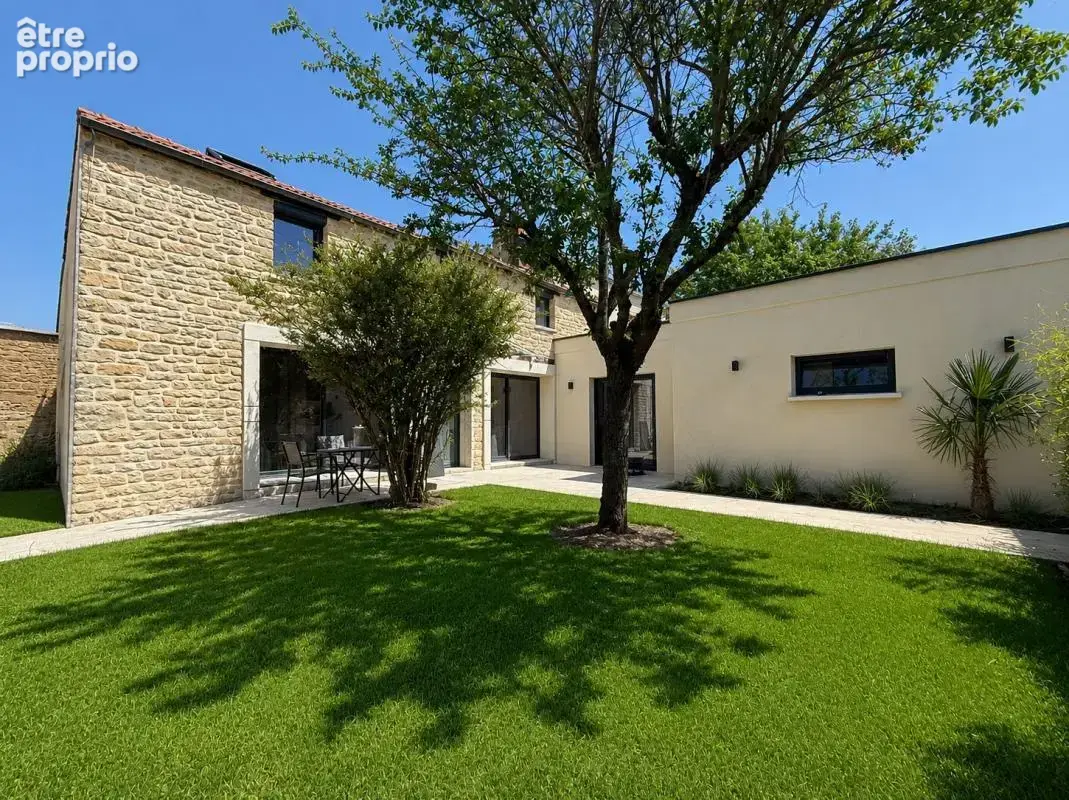 Maison ancienne T 5 - entièrement rénovée - 3 chambres- cave- garage-jardin - photo 3