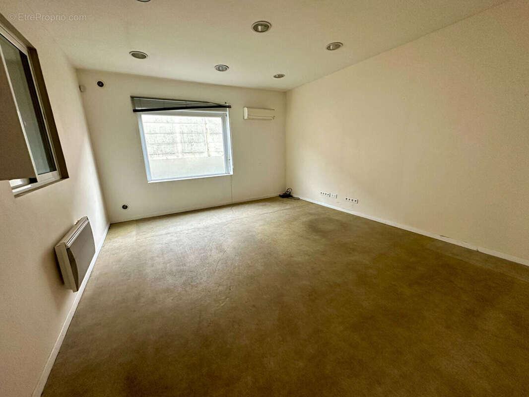 Commerce à SAINT-QUENTIN