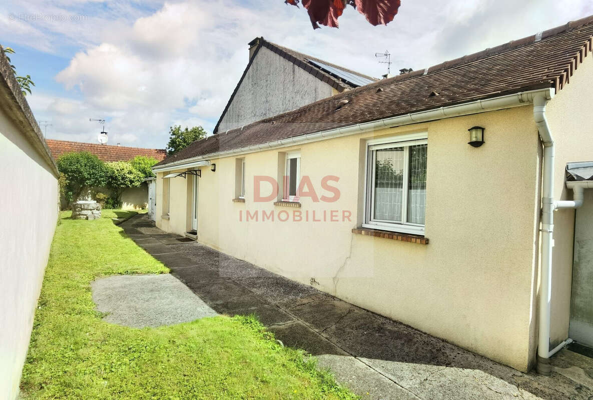 Maison à PONTAULT-COMBAULT