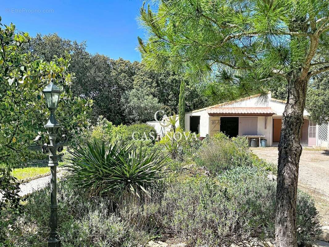 Maison de 230 m² sur joli jardin de 1700m² - photo 14