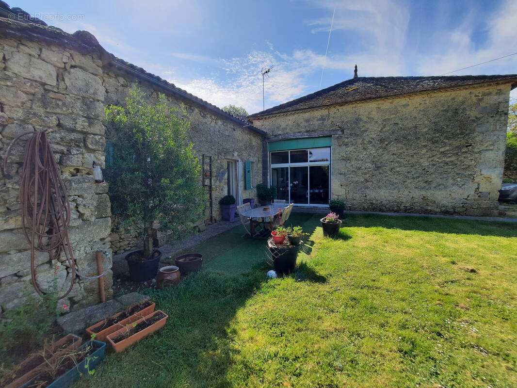 Maison à BLASIMON