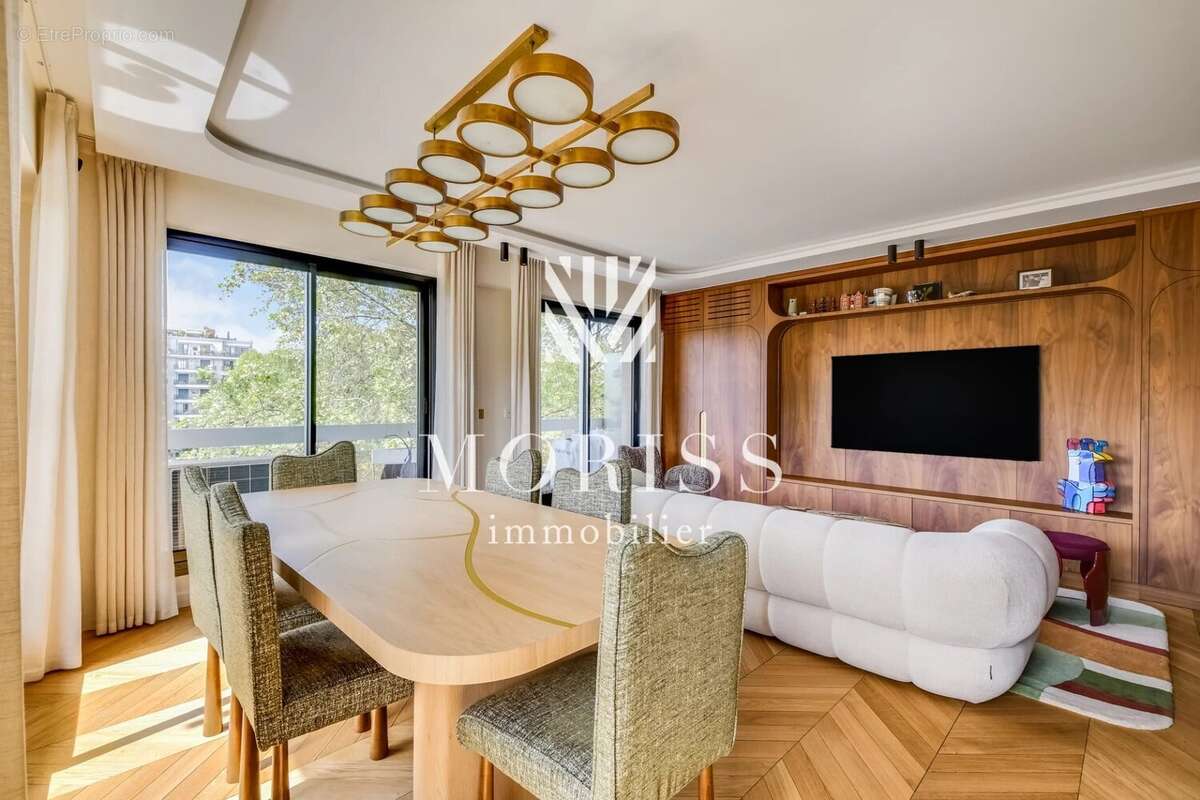 Appartement à NEUILLY-SUR-SEINE