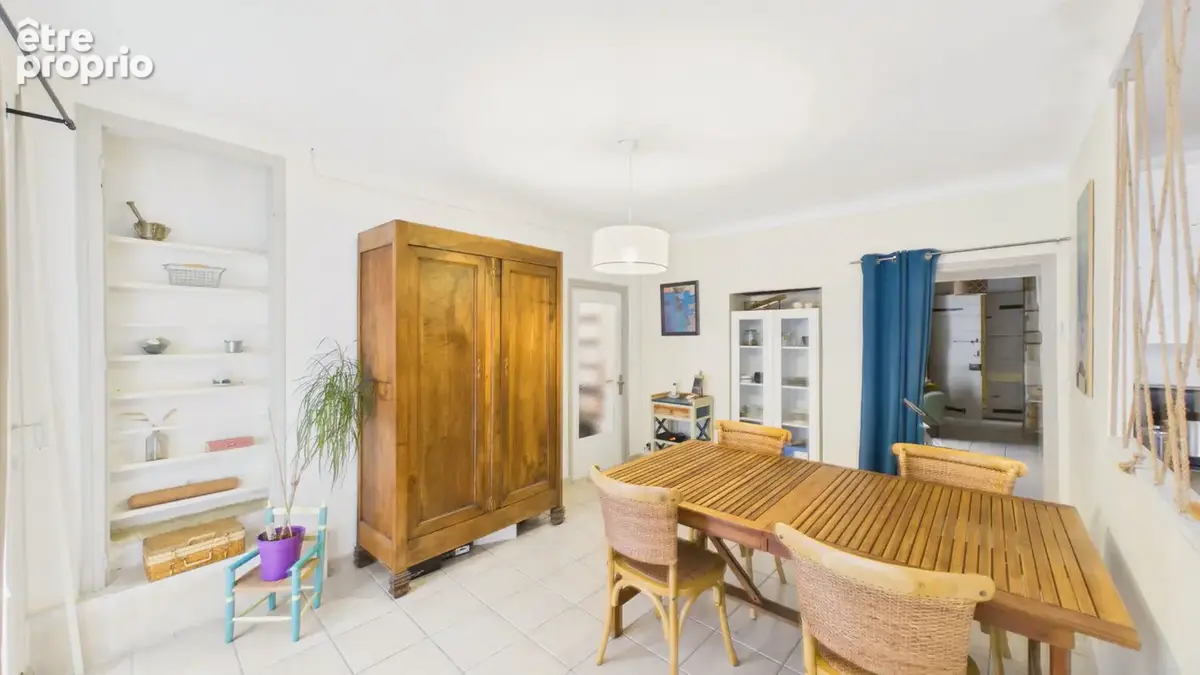 Uchaud , appartement de caractère 86 m² avec cour privative, cave voûtée et 2 chambres - photo 3