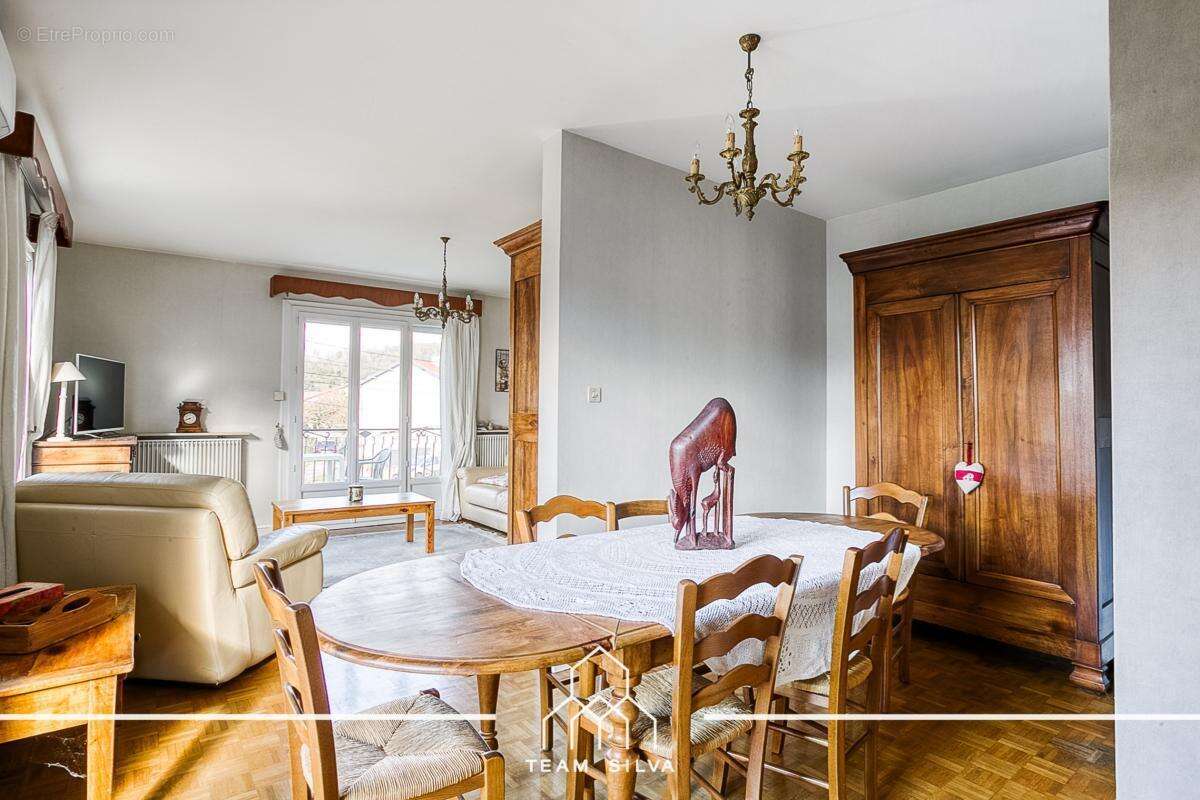 Maison à SEREZIN-DU-RHONE