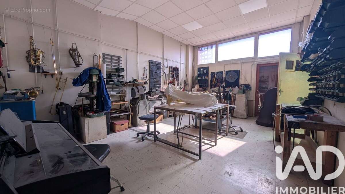 Commerce 708 m² à Barby  - photo 8