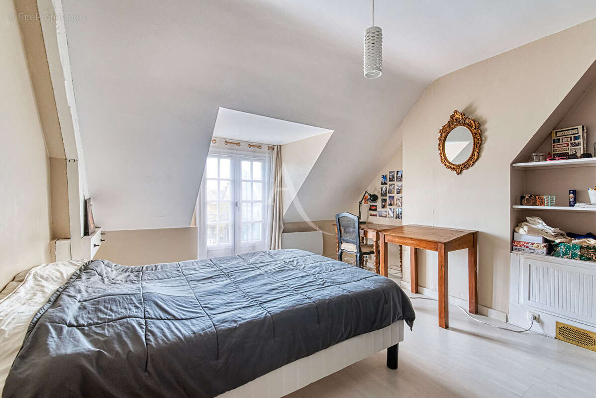 Maison à JUIGNE-SUR-LOIRE