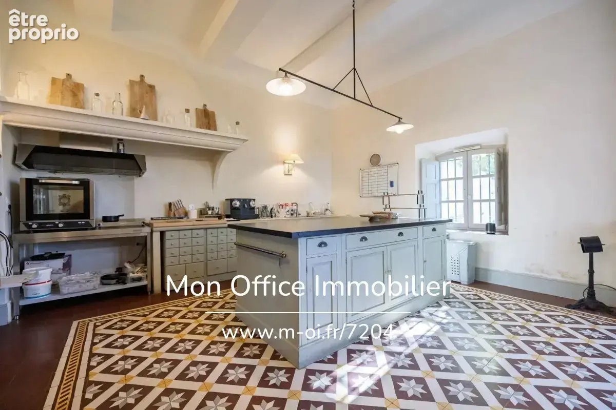 Référence : 7204-VCL - Bâtisse 17ème avec deux bastides, 5 appartements - Parc sur 1 hectare - 13 100 AIX EN PROVENCE - photo 10